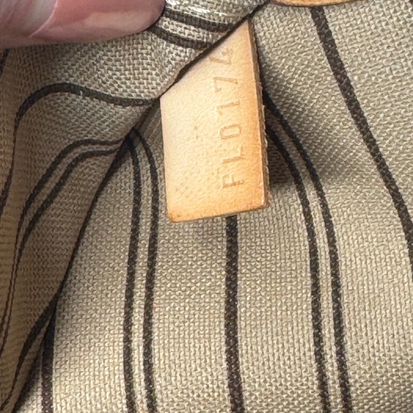 Louis Vuitton Neverfull GM with pochettete - Picture 12 of 13